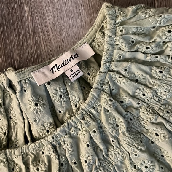 Madewell Daisy Embroidered Puff-Sleeve Top - Picture 7 of 10